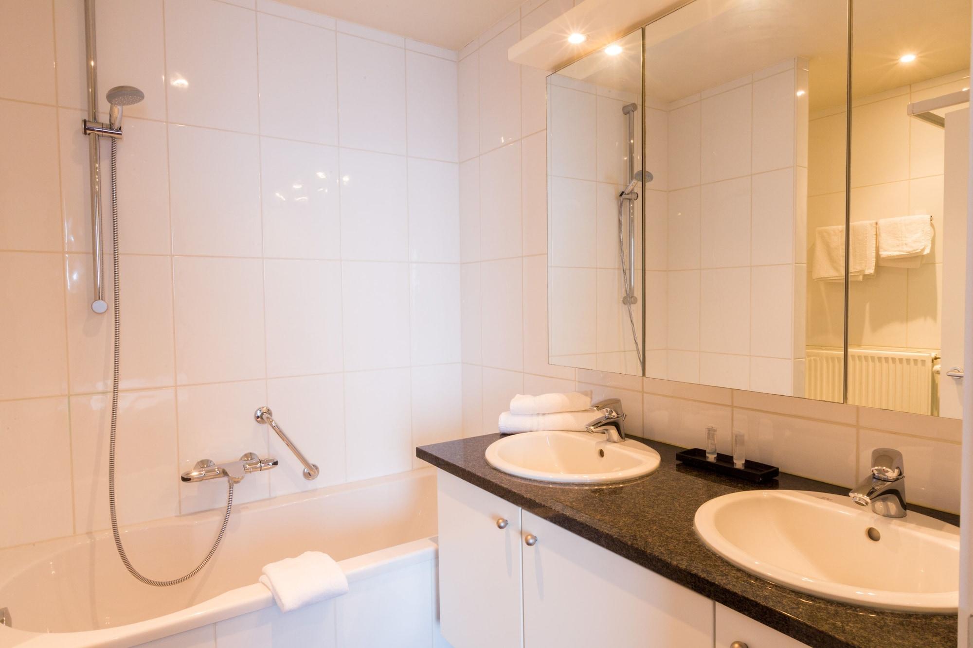 Diamant Suites Brussels Eu Etterbeek Экстерьер фото