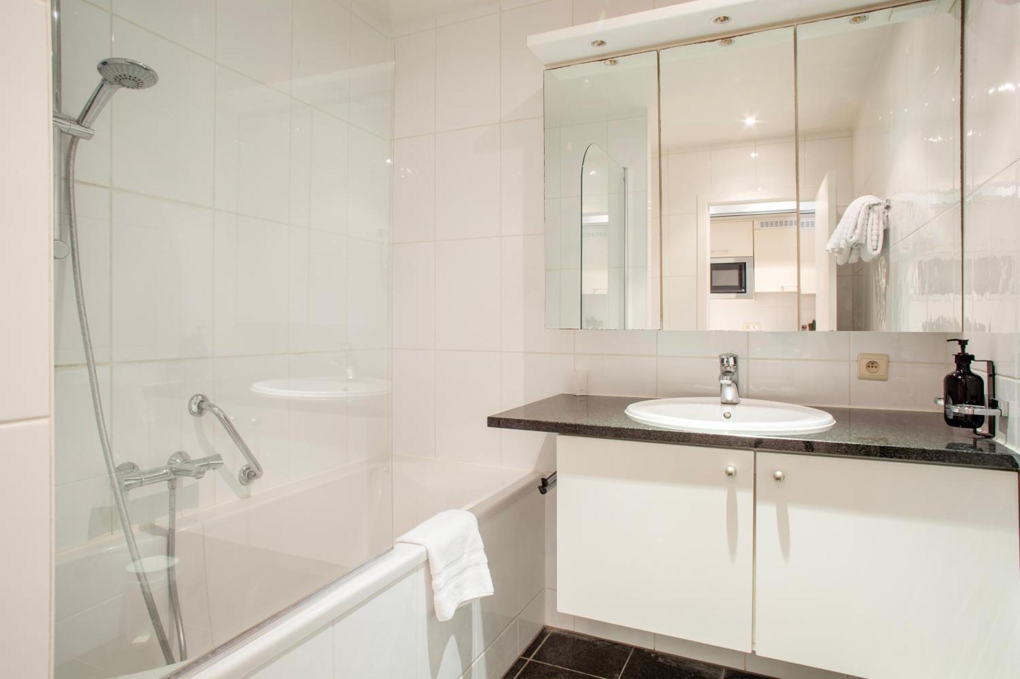 Diamant Suites Brussels Eu Etterbeek Экстерьер фото